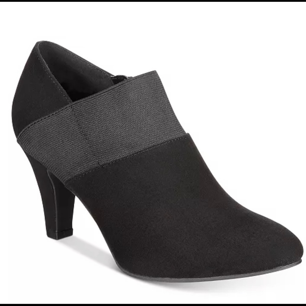 Karen Scott Bryann shootie